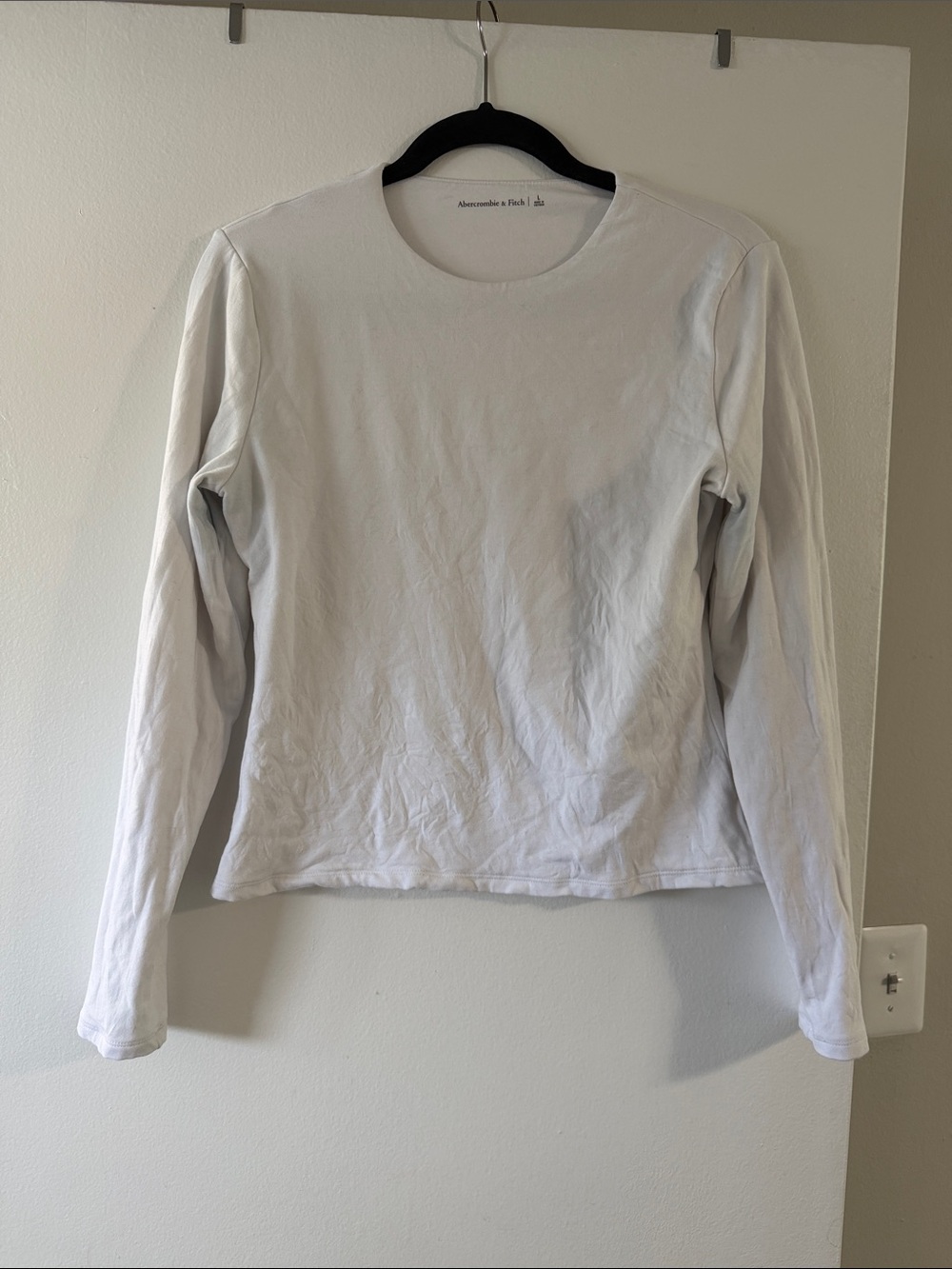 Abercrombie & Fitch Light White Crewneck Long Sleeve Tee